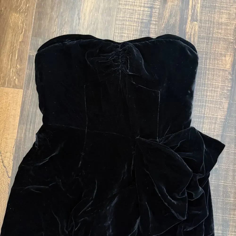 Marc by Marc Jacobs Black Velvet Strapless Mini Dress with Built in Bra - 4 - Picture 4 of 12